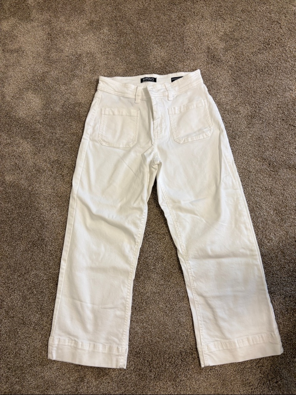 Buffalo NWOT white Cropped pant sz 4/27